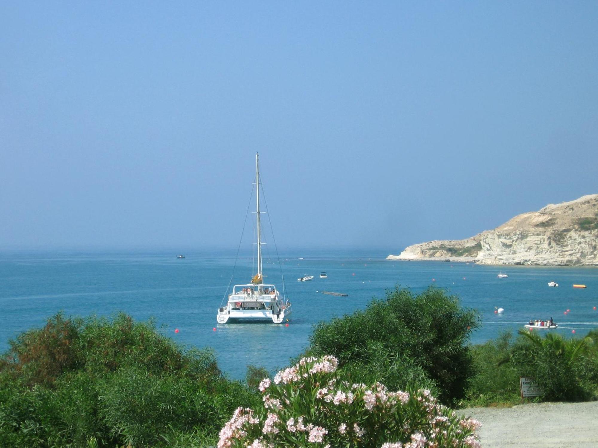 Amathousia Villa With Private Pool And Sea View Pissouri Exterior photo